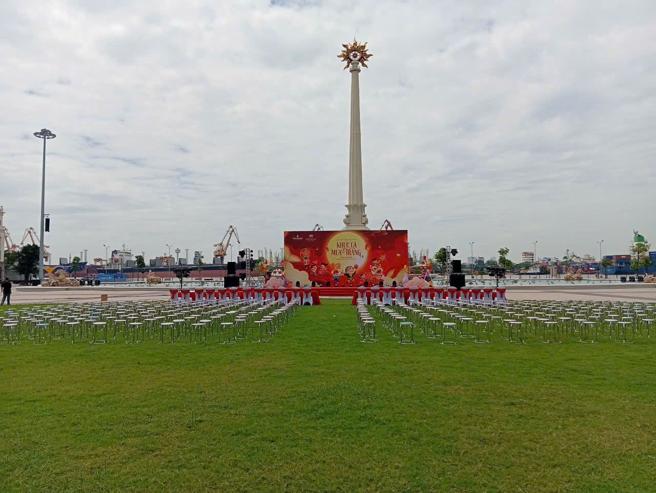 Lễ hội Trung Thu Khúc Ca Mùa Trăng tại Vinhomes Royal Island Vũ Yên